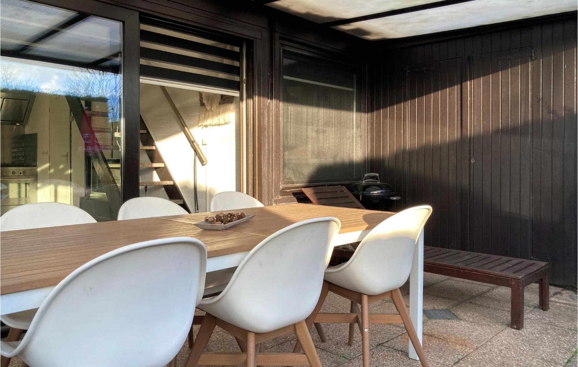 3 Bedroom Gorgeous In * Stavenisse